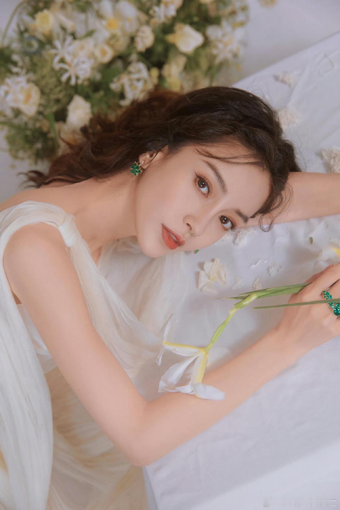 杨颖 颖妈啊啊啊[doge] ​