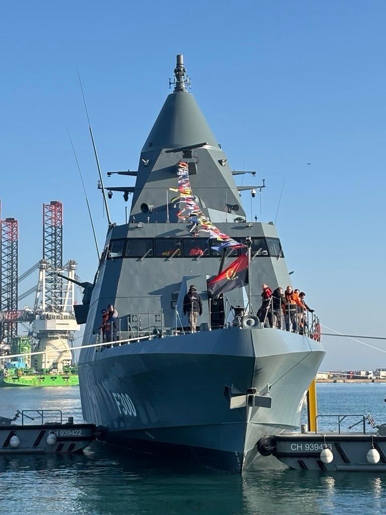 法国CMN NAVAL和阿联酋EDGE合资成立的AD NAVAL（ADN）为安哥拉建造的BR71 Mk II 轻型护卫舰，法国和阿联酋船厂同时开工建造了3艘。
全长约71米，垂直线间长62.3米，最大宽度为11米，至主甲板深度为6米。该船满载排水量约为900吨，最大吃水约3米。性能方面，该平台最大航速可达30节（半载状态），巡航速 ​