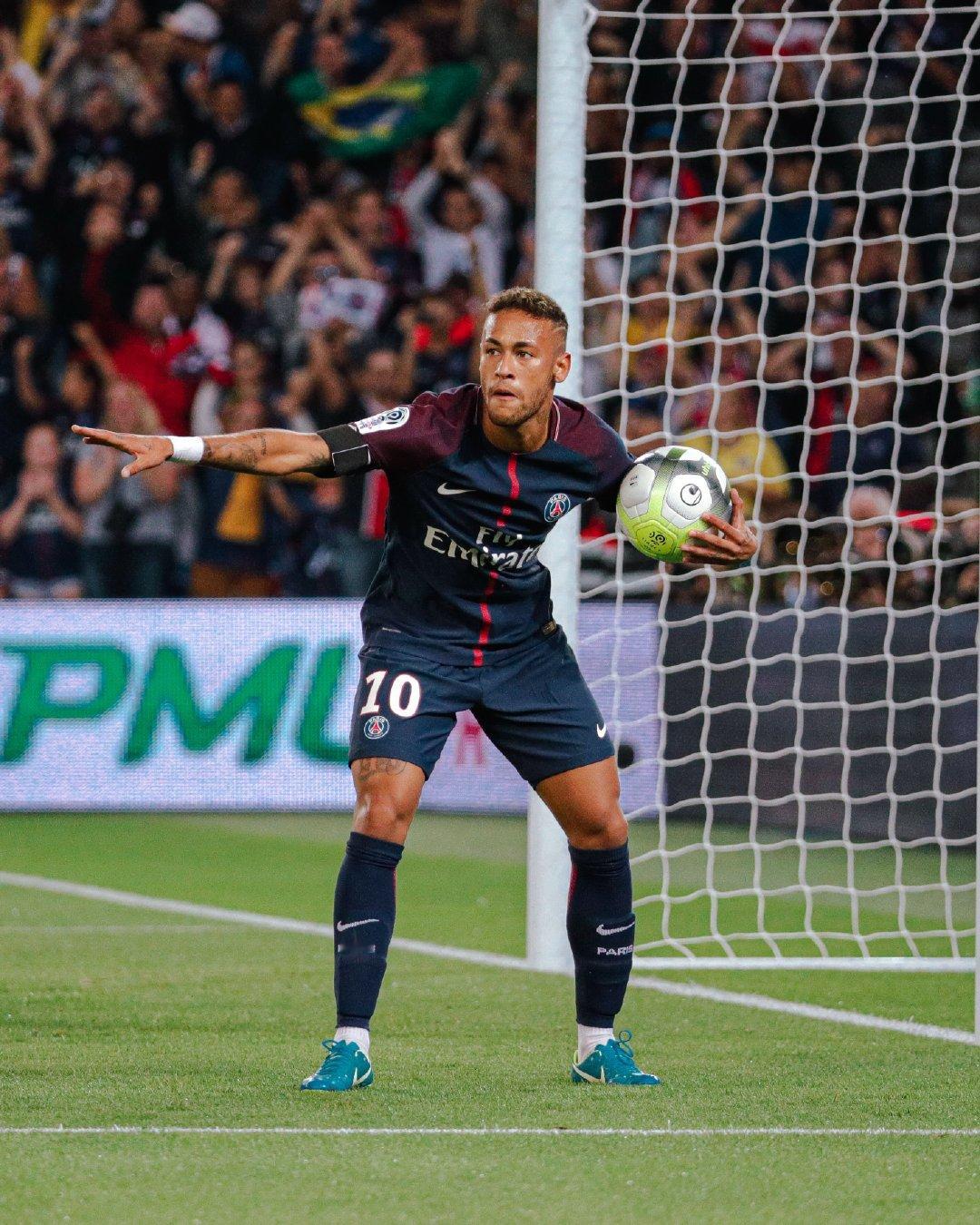 马儿ins快拍转发了psg，对阵图卢兹的6-2，两传两射的马儿 ​