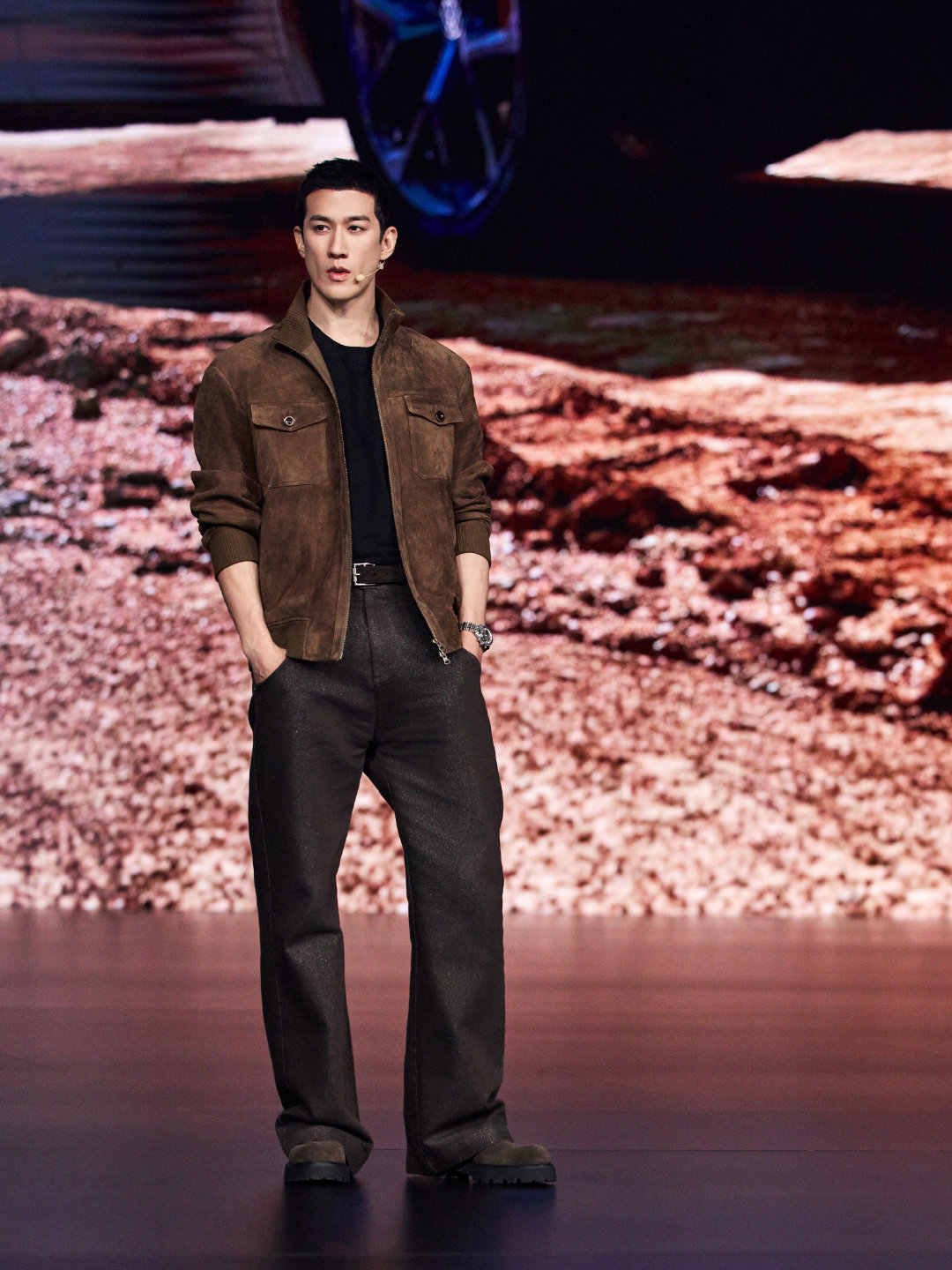 #李治廷[超话]#  

共同见证，超级大众。
解锁德系驾控旗舰实力。

#idera8x形象大使李治廷##大众8x# ​