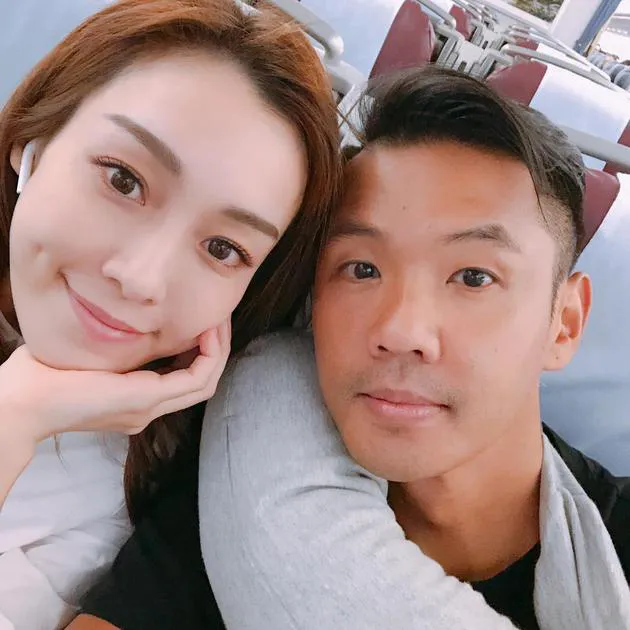 我敢说，
范玮琪很大概率，
是黑人陈建州这一辈子，遇见过最能给他带来福报并给他兜底的女人了。

陈建州原打算带双胞胎儿子去日本洽谈商务合作，或许是冥冥中隐隐约约感到一丝不安，向来好脾气的范玮琪，这次死活不顾给硬生生给拦了下来。结果当晚陈建州看球时就突发心梗，紧急送医后被告知血管堵了90%。想想还真是