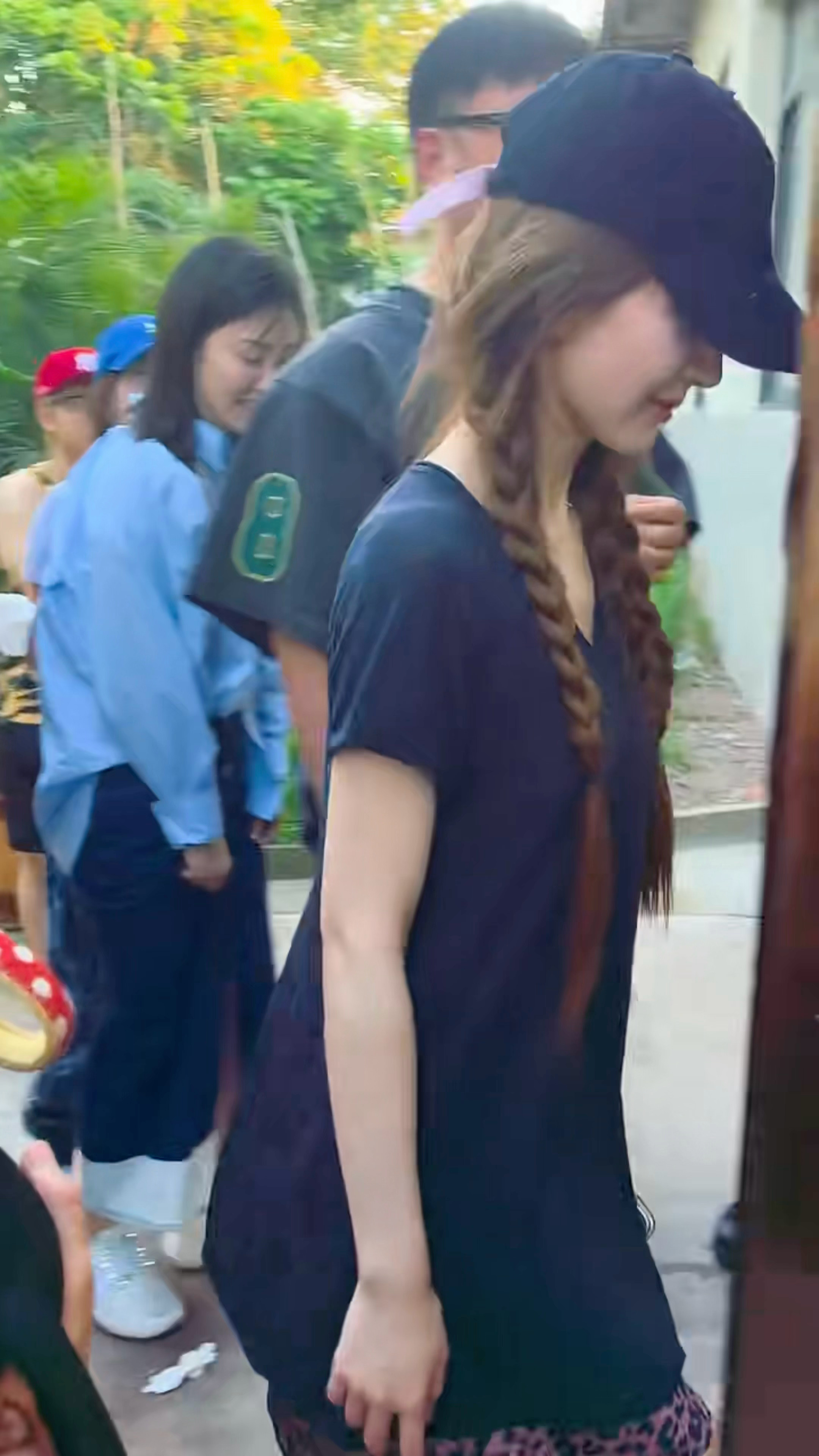 [超话][男孩儿][女孩儿]   笑得好像 ​​​