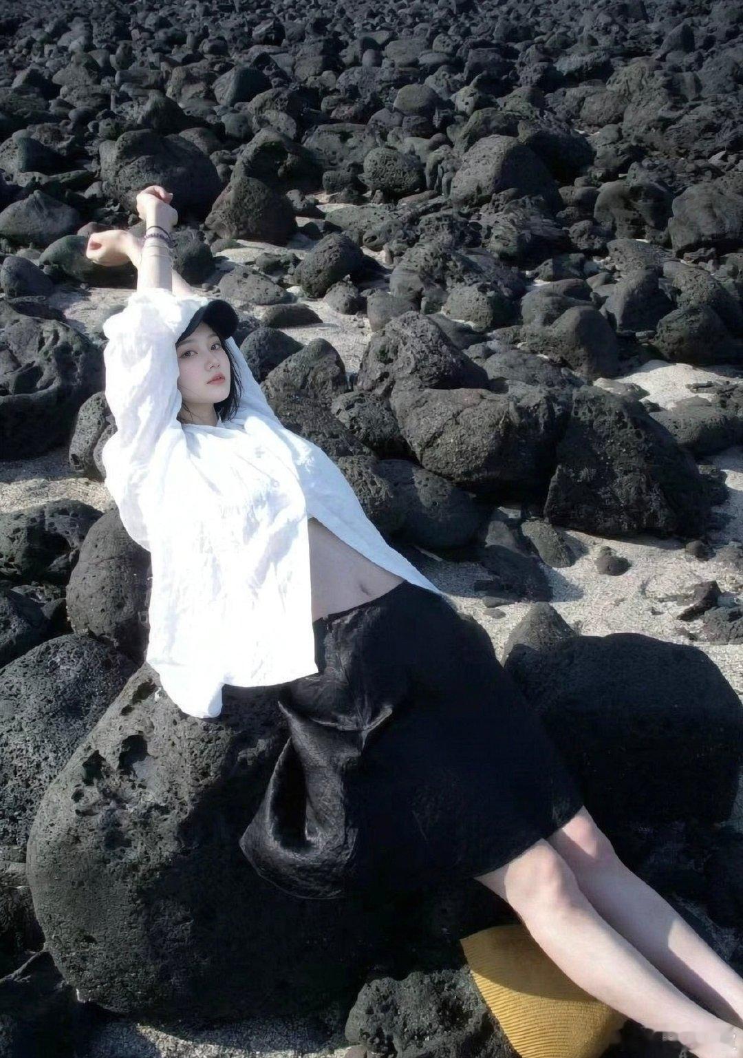 #内蒙古婚内强奸案细节曝光#我觉得吧
不爱了就分开
冷静期
也不要在一起
除非没有彻底心冷
发生关系
拍照片
那是很龌龊
所说的
暴力式做爱
是很爽
但是要双方同意 ​