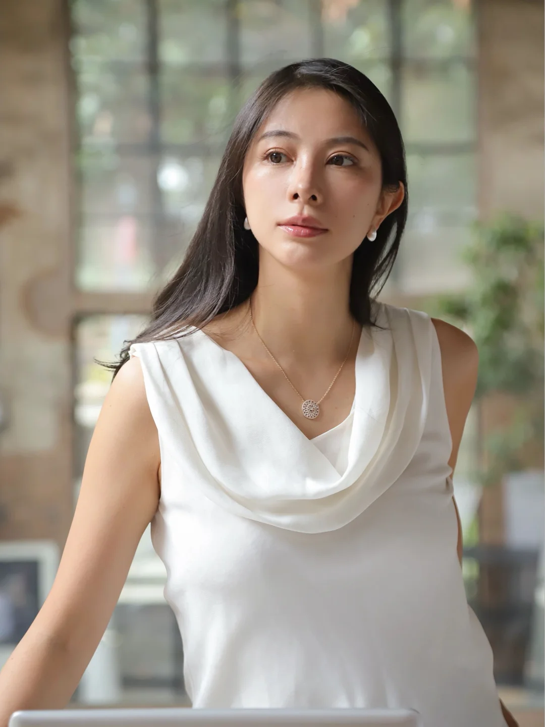 低调鎏光，日常里的精致注脚