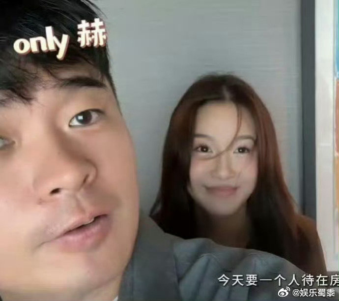 陈赫老婆终于不藏着了，在视频中露脸，长得还蛮可爱的 ​​​