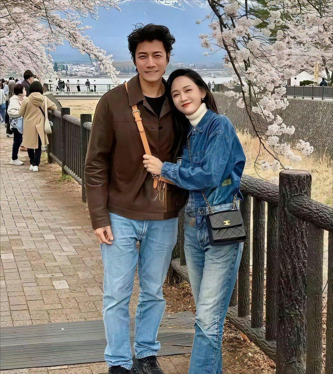￼陈乔恩⁠￼￼都快五十了，看着好年轻啊 ​