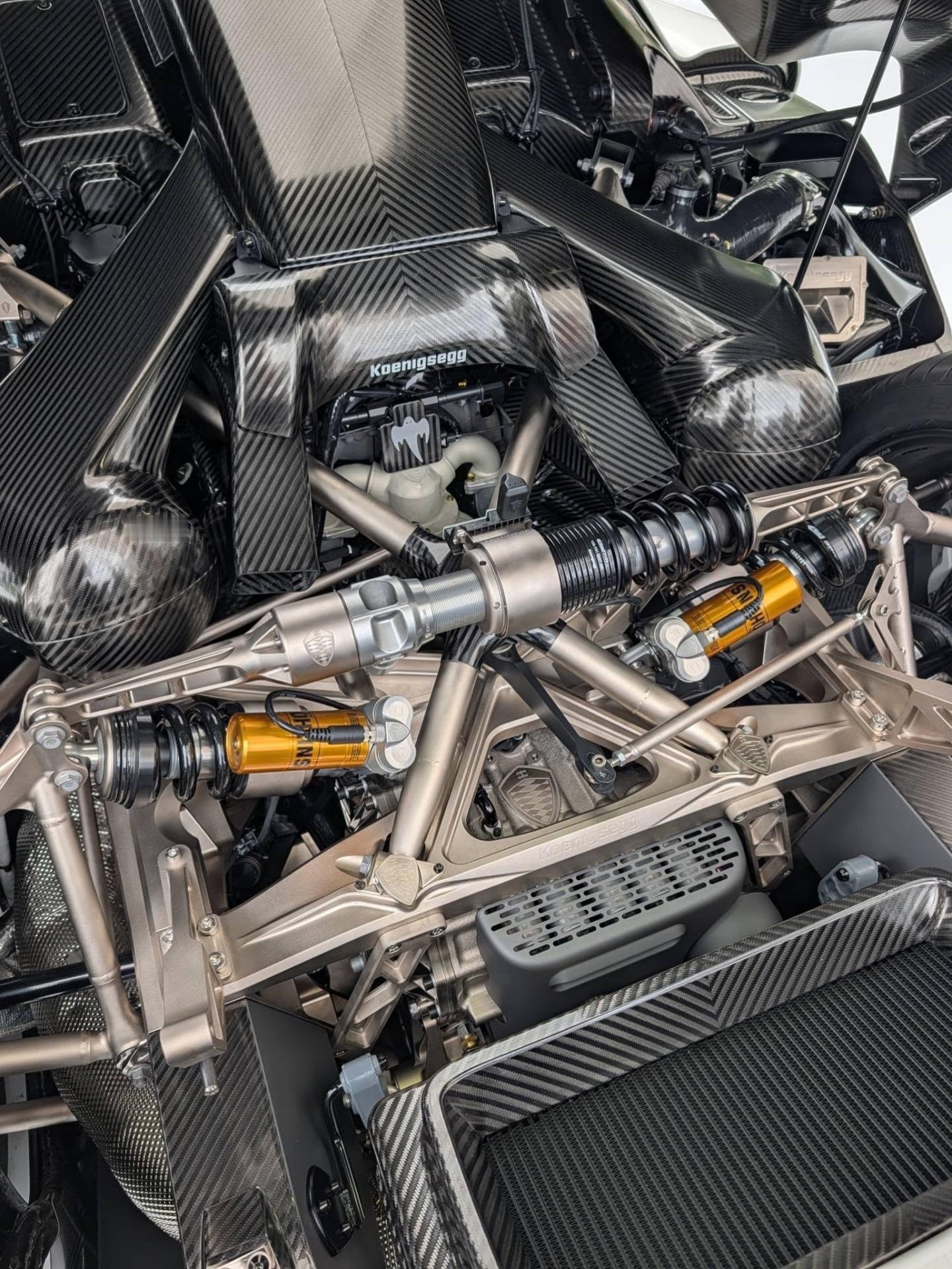Koenigsegg CCGT1
#汽车[超话]##汽车视觉##大v聊车##cc# ​