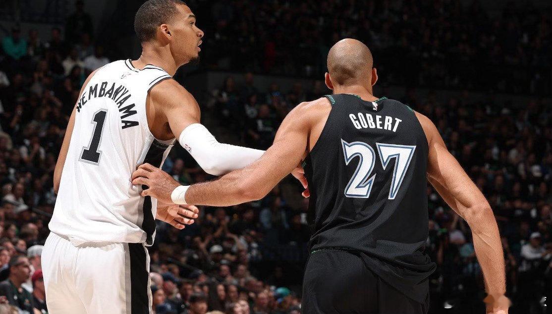 马刺San Antonio Spurs与Minnesota Timbe...