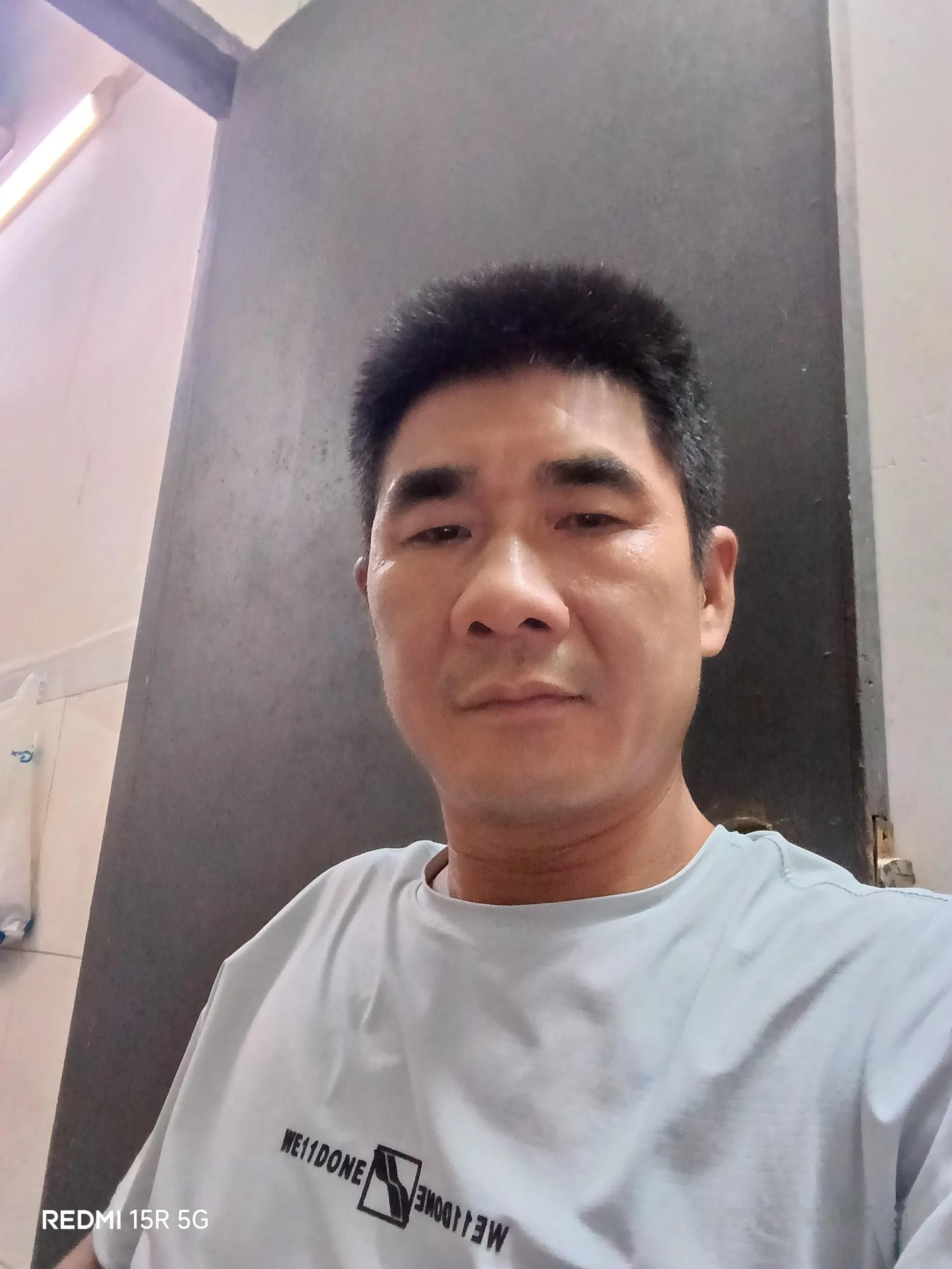 郑佩佩年轻的时候，哎，我一个八零后都四十七了，时间过的于此之快