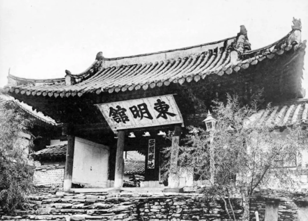 朝鲜成川郡东明馆与降仙楼，毁于50年代