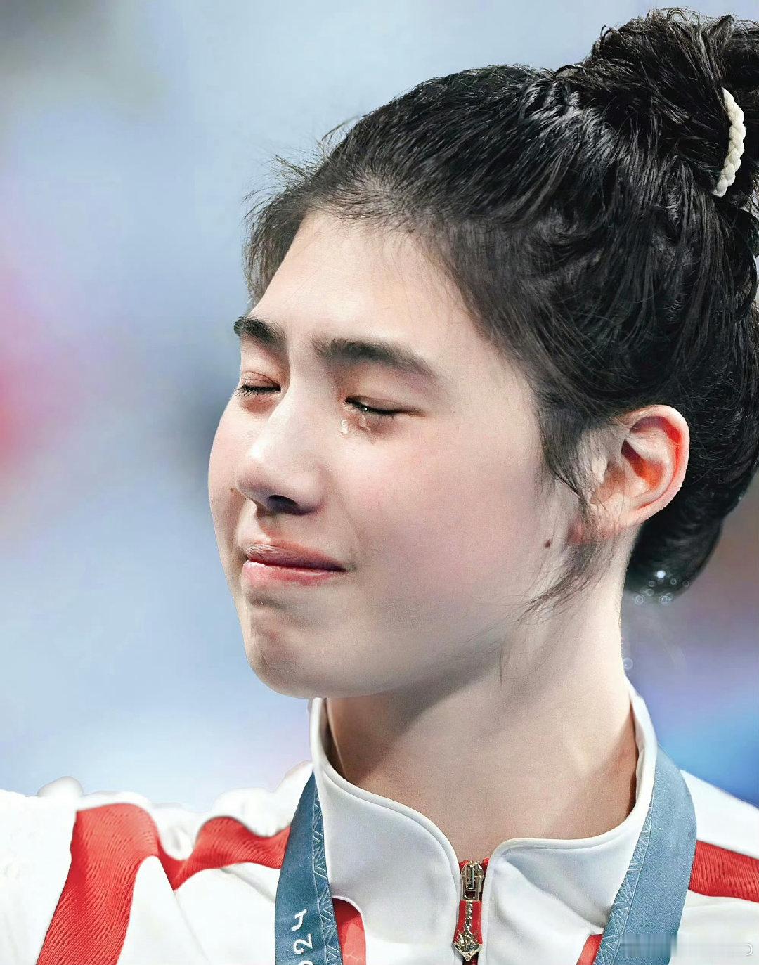 幸福的眼泪太美了霏霏 ​