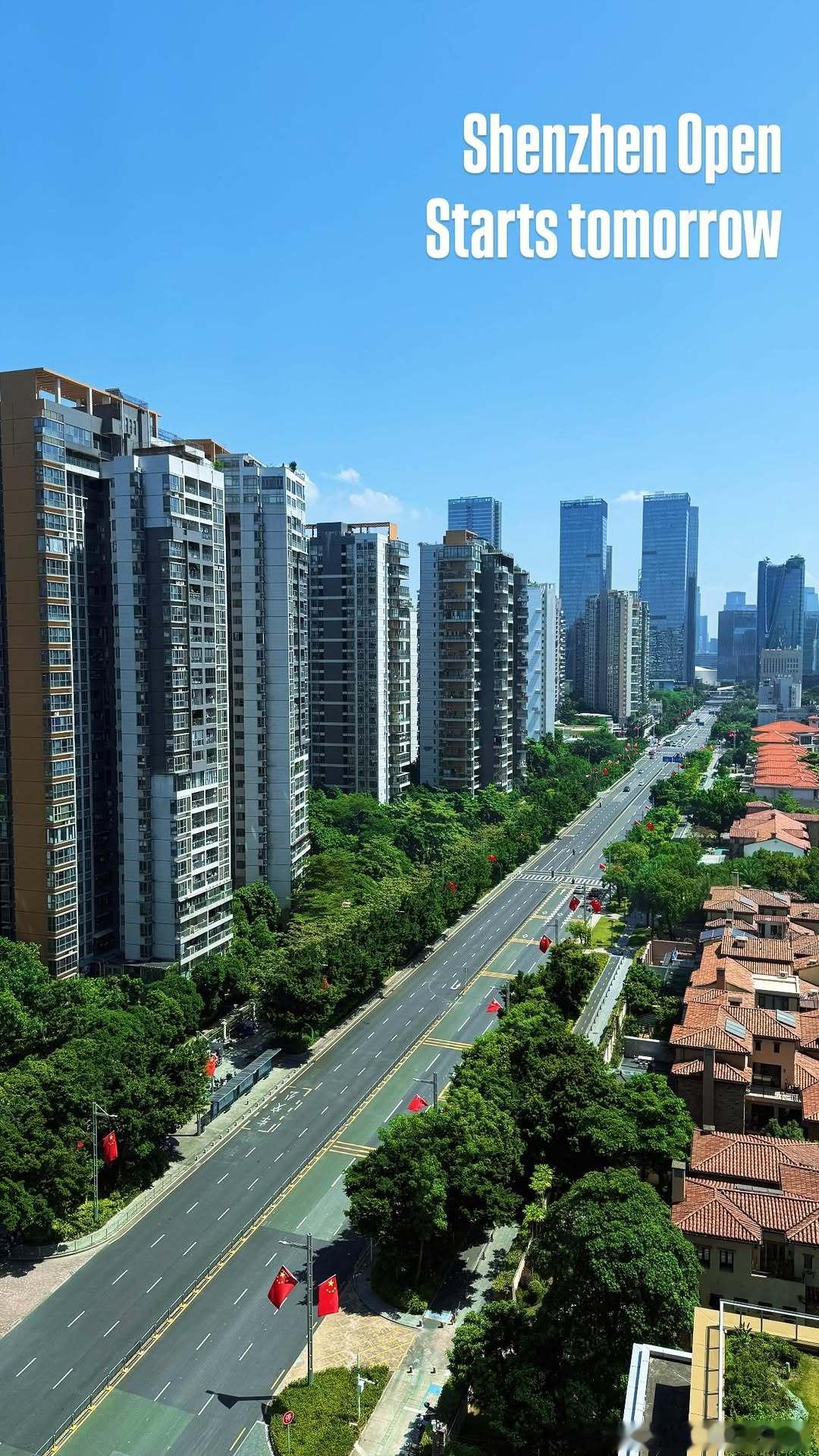 昨天太惬意了，乘船环游香港各岛。结识新朋友、品香槟，压轴大戏还有维多利亚港的无人机表演！
已到达深圳 #2026斯诺克深圳公开赛#  加油👏🏻
#肖恩墨菲##斯诺博雅##斯诺克##D1theone# ​