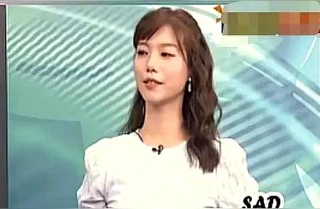 有人说，她是地道的青鸟女，但真相到底是什么？  她活跃在政论节目中，评...