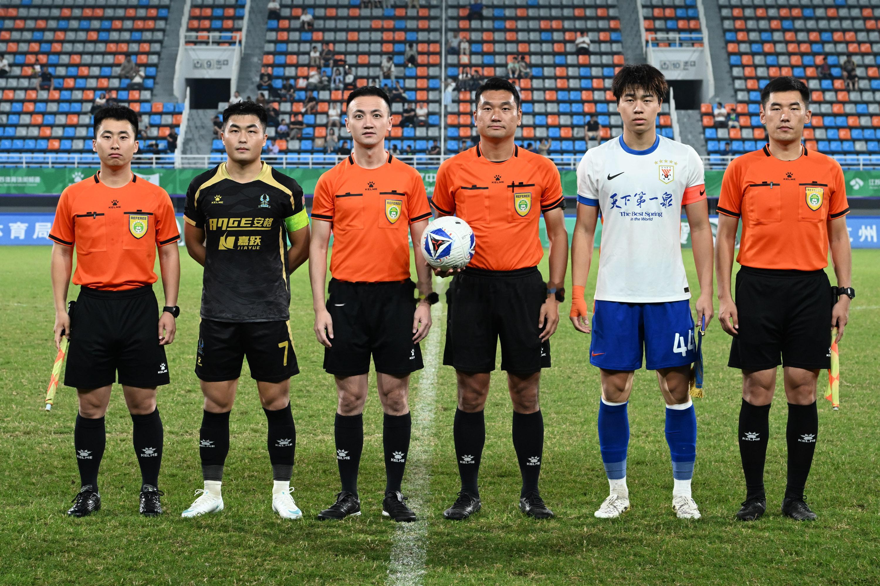 2026年10月17日，浙江杭州，2026中乙联赛第27轮，杭州临平吴越 VS 山东泰山B队。 ​