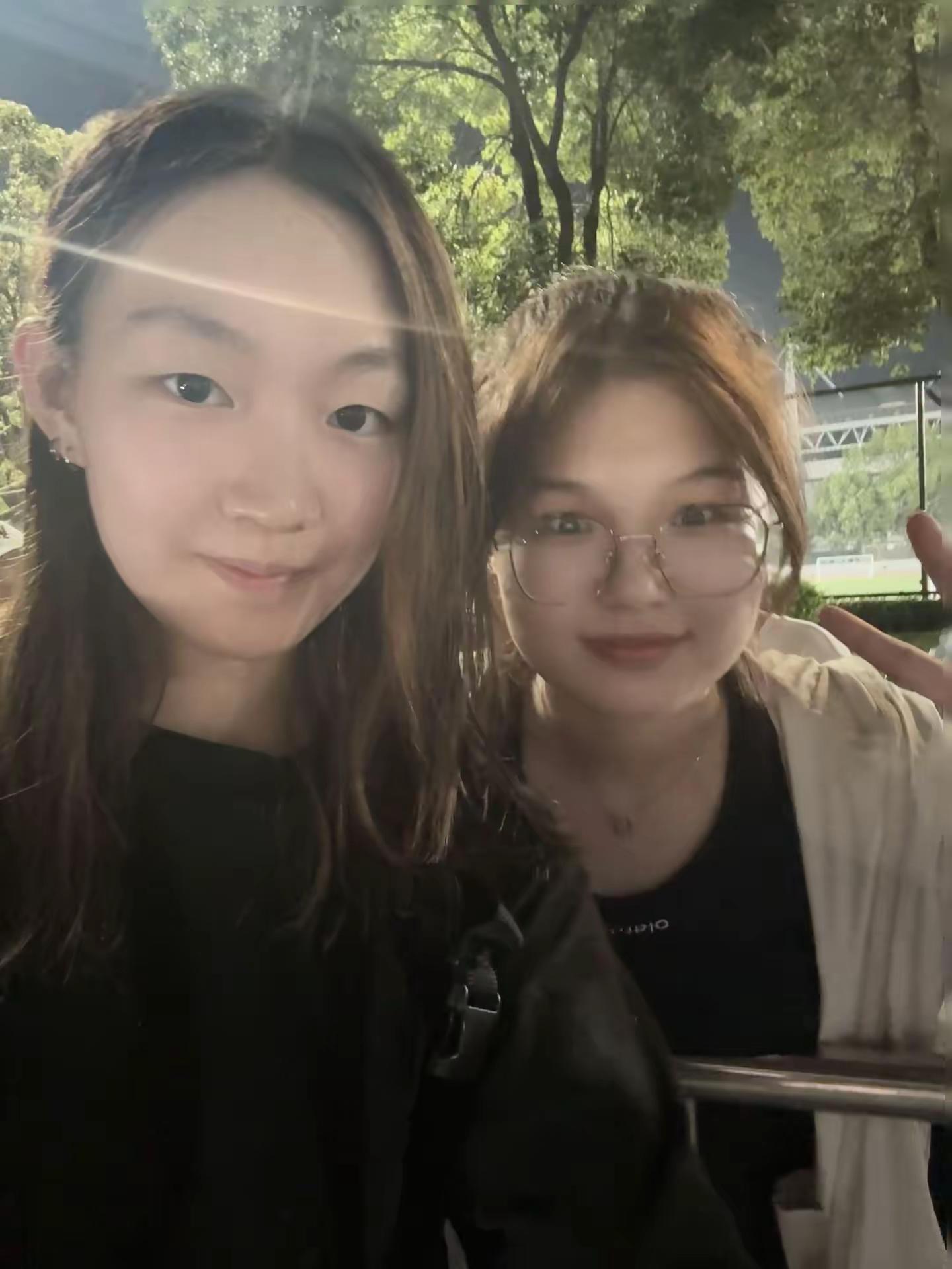 那天她拿起了我的手机，哒哒敲了两下 李冰洁 游泳运动员