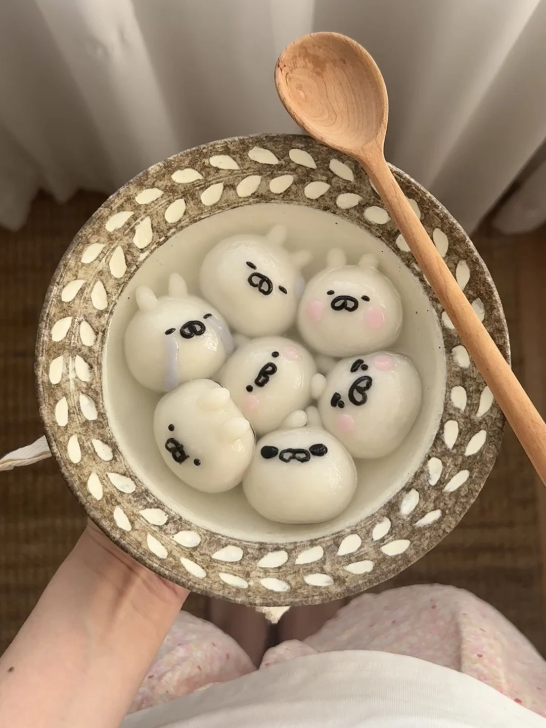 ՞･∞･՞兔丸汤圆🥣