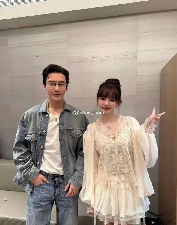 黄晓明的审美还真是统一啊，喜欢的类型没变过