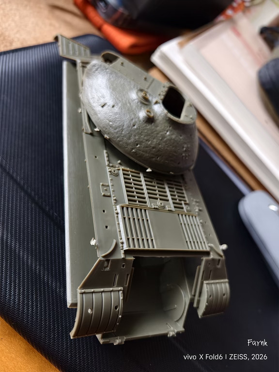 露西亚JS3M重型坦克（小号手1/35）模型开工