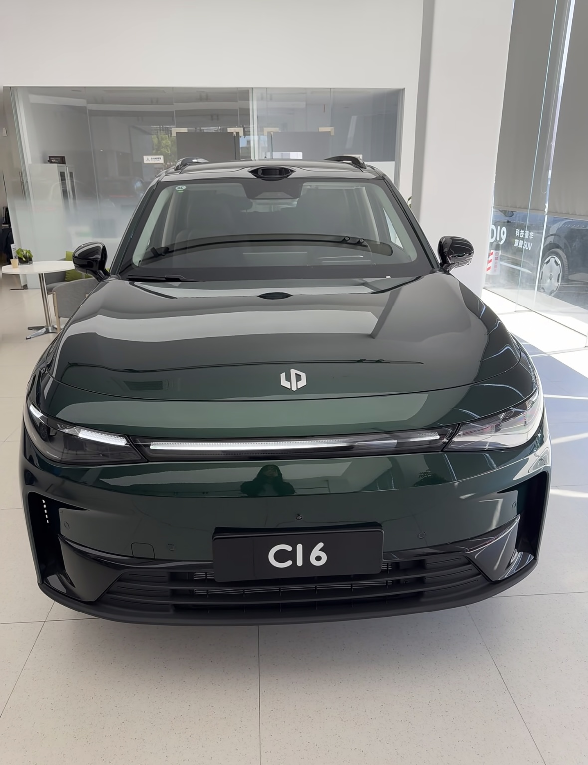 14 万级零跑 C16，六座家用真的香