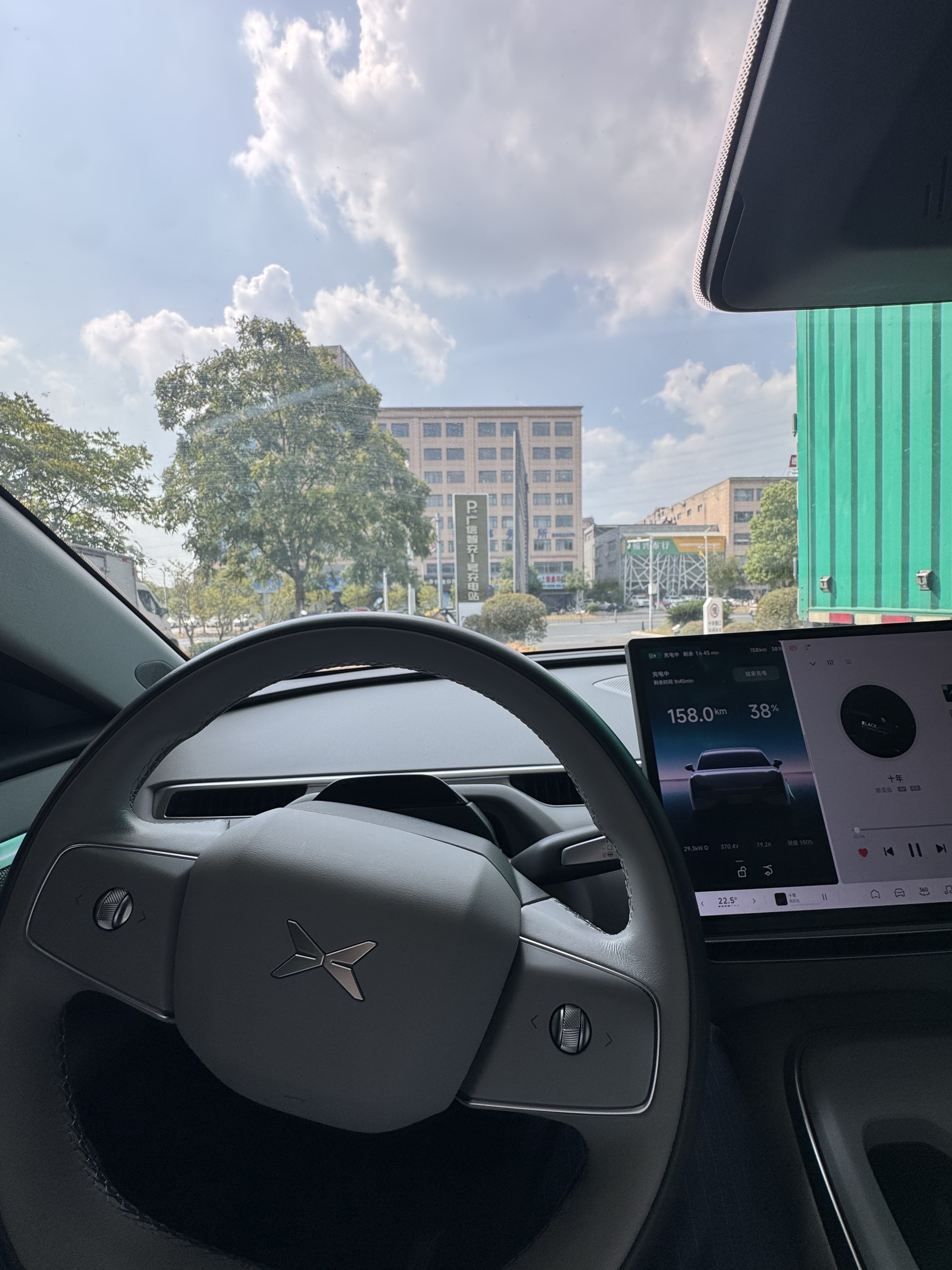 真的是好热的天气小鹏汽车 第一视角试驾 智能座舱 小鹏汽车用车体验