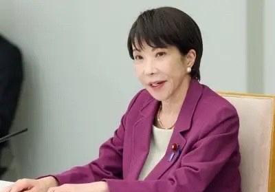 日本此番亚运会，带了个极坏的头！

菲律宾、印度、韩国等多国纷纷站出来公开表达愤慨，这哪里是世界级体育盛会，分明是一场仓促拼凑、极致抠搜的大型生存挑战。

我身边追了二十多年洲际体育赛事的老陈，前几天刷到运动员拍的现场随拍，刚送到嘴边的西瓜都顿住了——他说从曼谷亚运会看到杭州亚运会，从没见过哪个主办