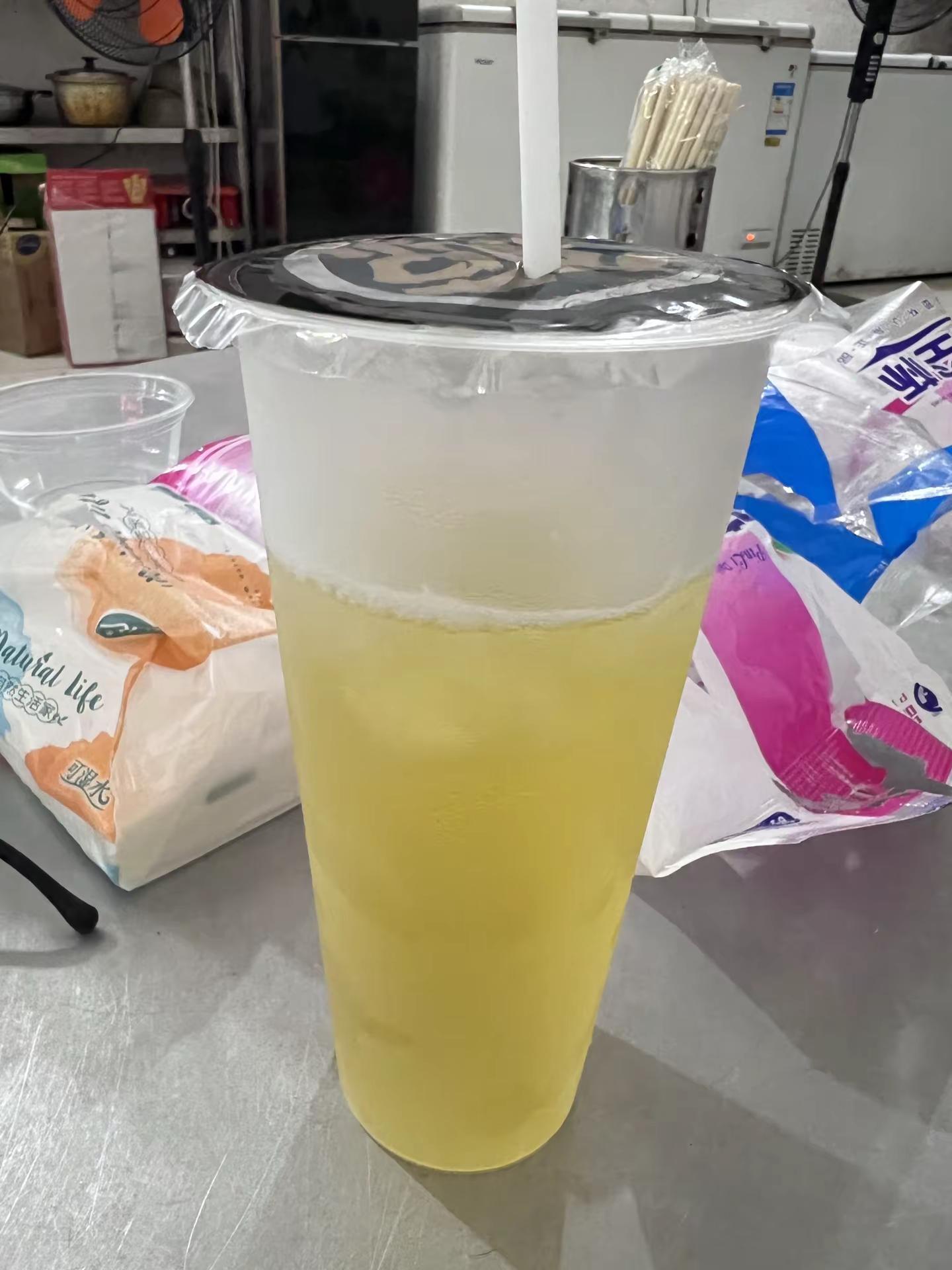 独食的美味😋也是一睹张雪机车直列三缸820双R了😍😍😍