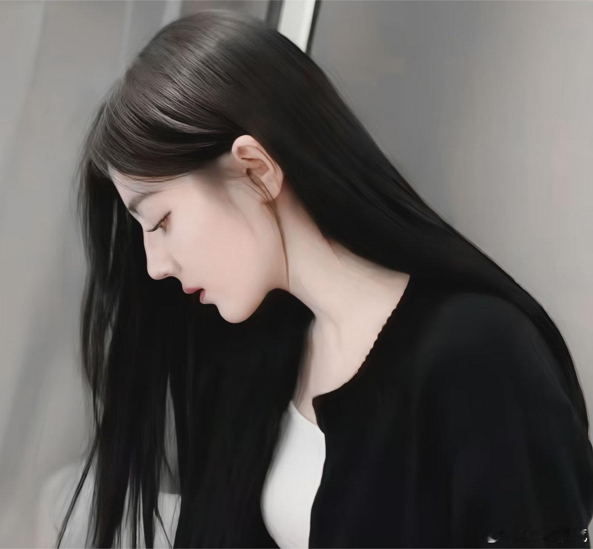 #迪丽热巴[超话]# 我那知性温柔的大姐姐[抱一抱] ​