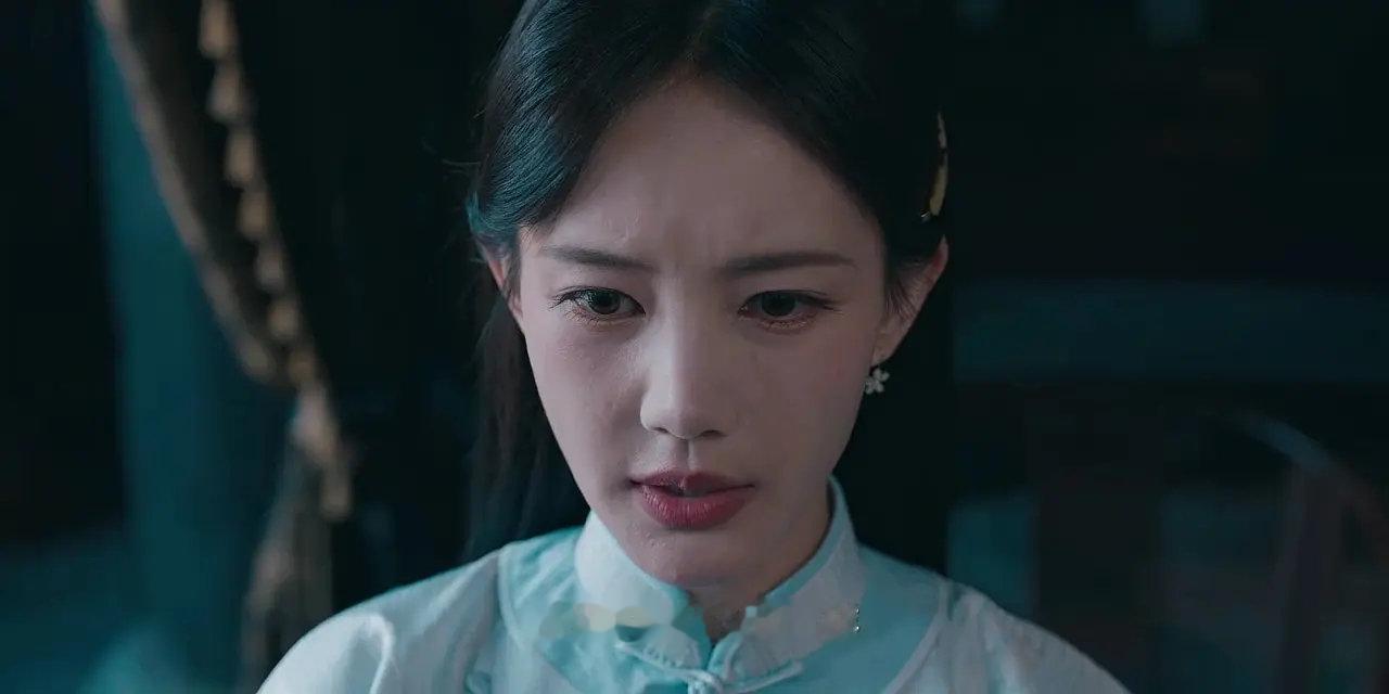 谁给李一桐化的妆啊，这个妆容一点也不适合她太显老了！ ​