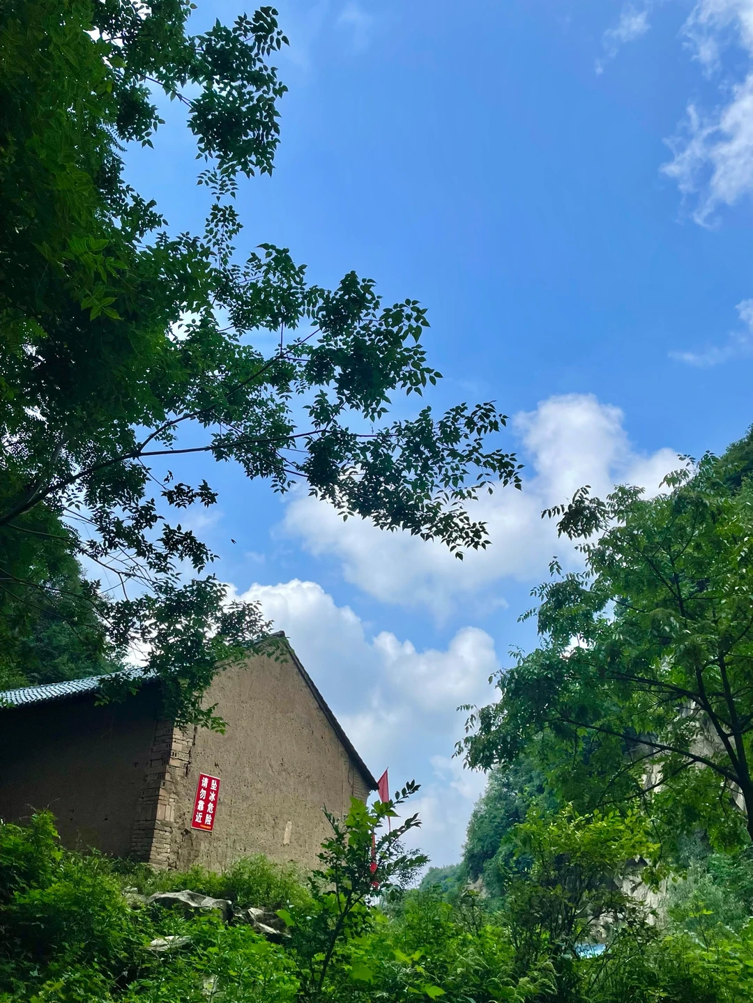 秦岭暑假亲子短途徒步——抱龙峪瀑布