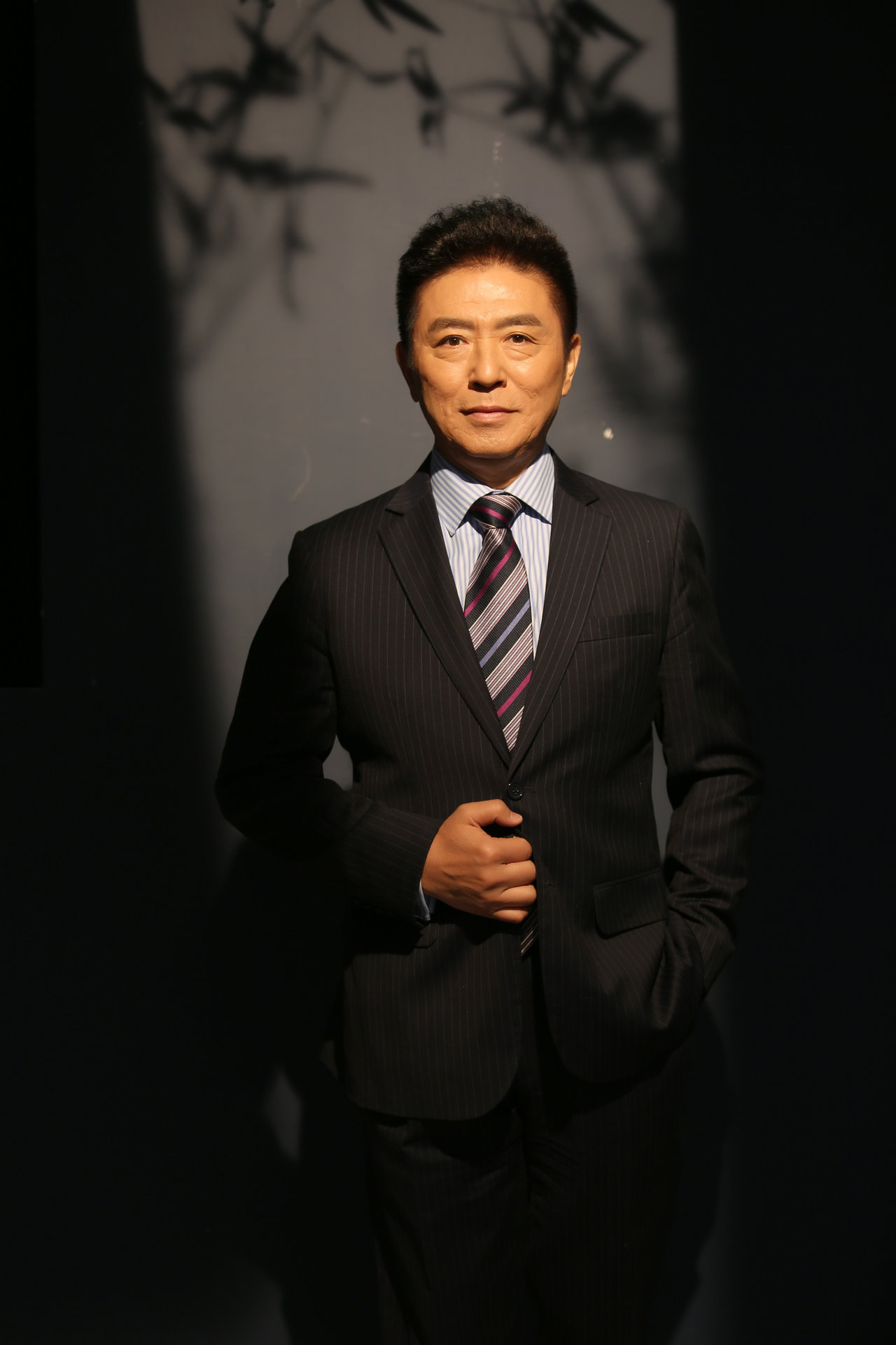 不吃瓜，谈关键！孙宇晨诉景甜案，其中最厉害的地方是孙宇晨聘请了张起淮律师。

这个张起淮是何方神圣？2016年轰动全网的张宝强离婚案，他就是王宝强的代理律师。再后来苏享茂（翟欣欣）被害案，他也是苏享茂家属的代理律师。张起淮非常擅长处理社会关注度极高、案情复杂的大案。

这次孙宇晨聘请张起淮来代理，至