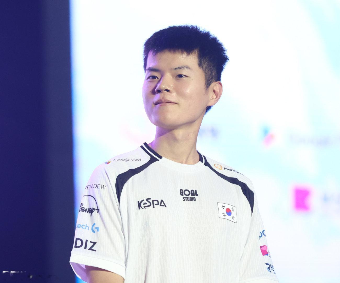 【🦙】今日份新鲜的Deft 头毛长出来了

©️kenzi/arieslol_#亚运会电竞# #英雄联盟# ​