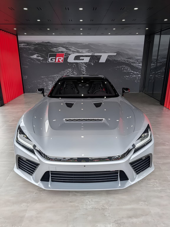 这台GR GT  是依泽银吗？