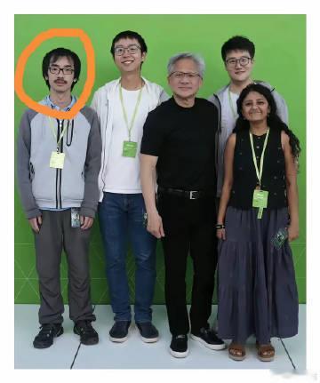 长得越怪，技术越牛掰，黄仁勋给左一这位小胡子开的年薪起码得1亿美元吧！...