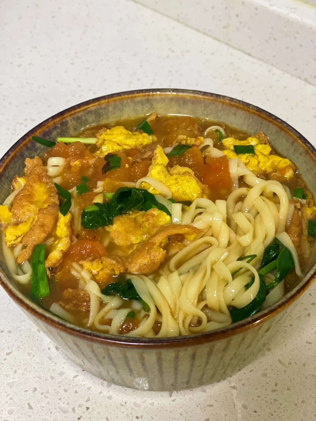 超鲜浓郁的番茄鸡蛋面，汤汁都可以喝完🤤