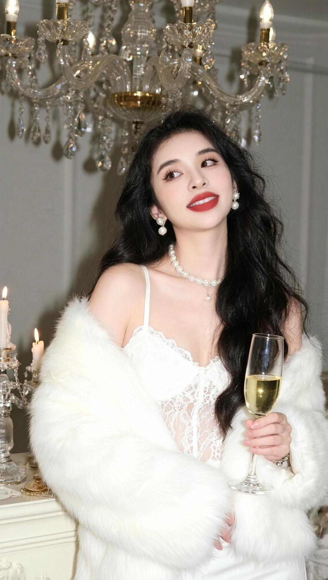 <p>AI复古名媛风写真 ai创作 <!--{img:0}--></p...