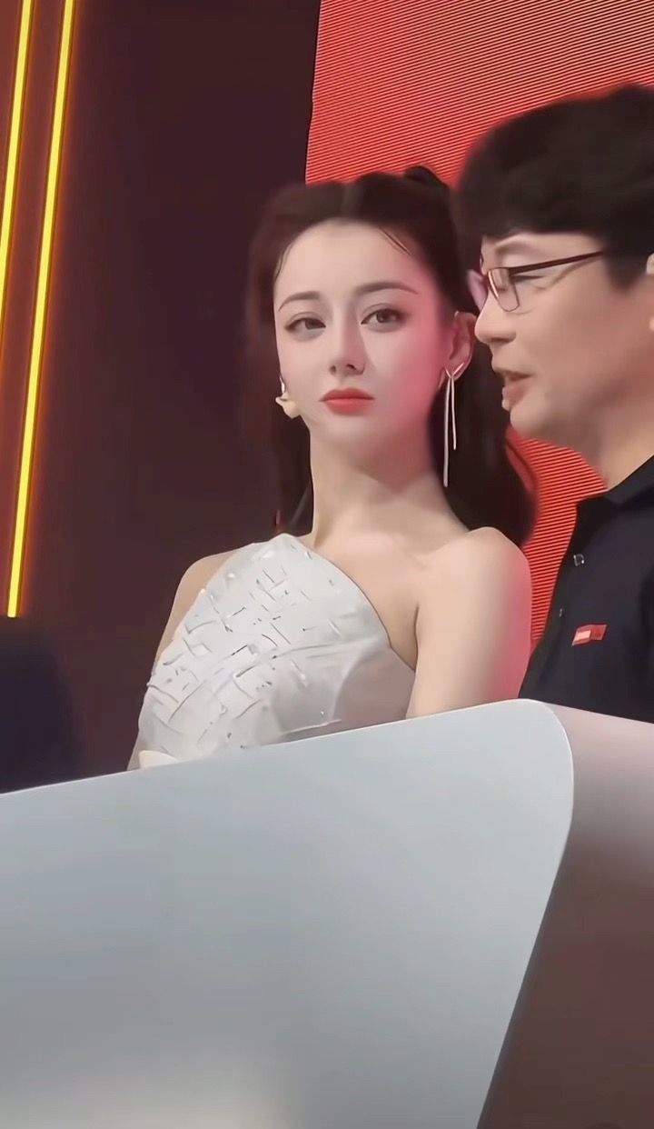 迪丽热巴