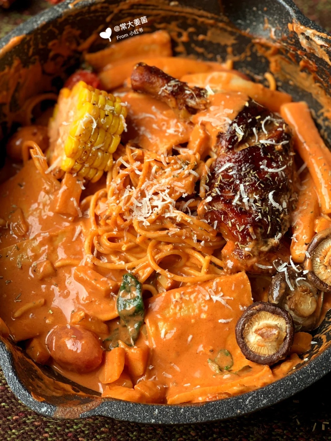 韩式奶酪浓汤手枪腿意面🍝🧀