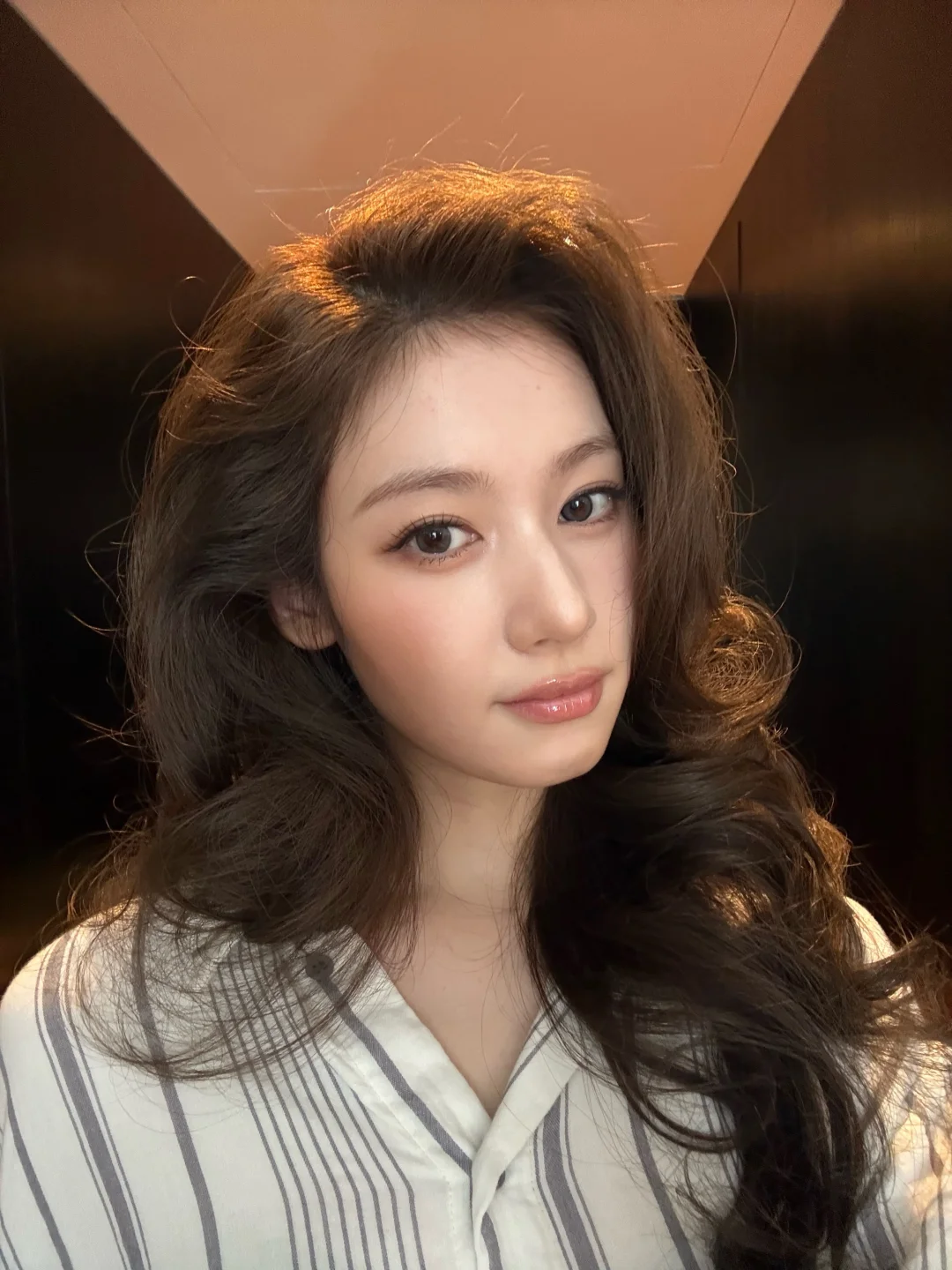 大波浪卷毛女神🥹 Sana ins更新