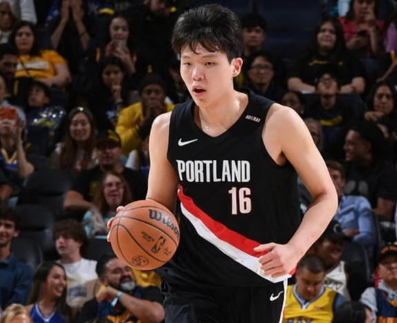 杨瀚森第3年合同是否执行？主帅亮明态度