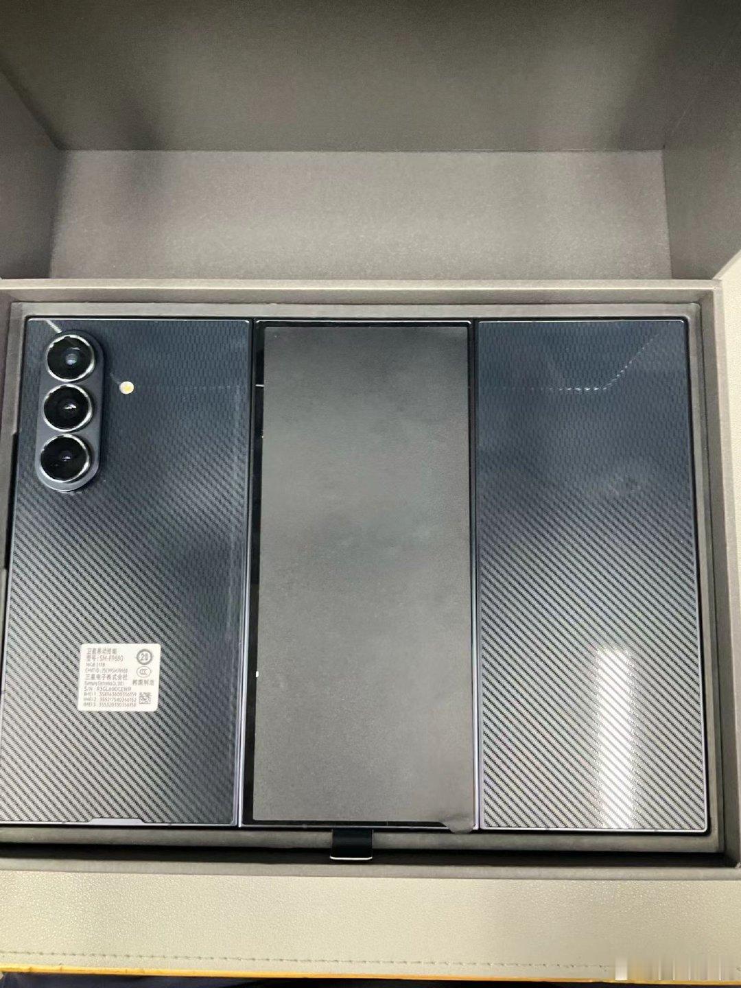 三星Z TriFold 16+1T 时空黑
成色98新 在保27/07/05
15499 ​