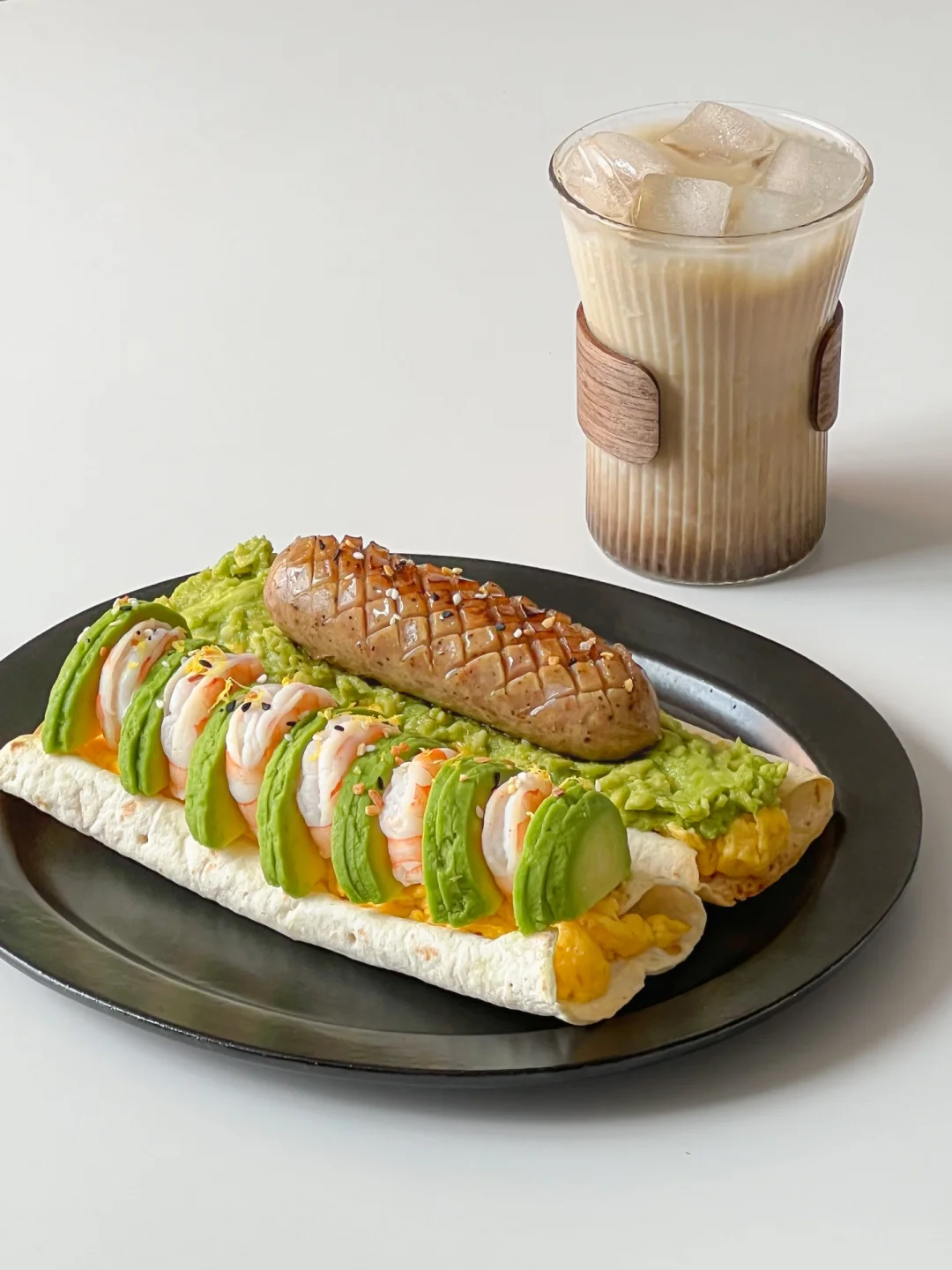 早餐brunch🌯｜牛油果滑蛋虾仁&烤肠卷饼