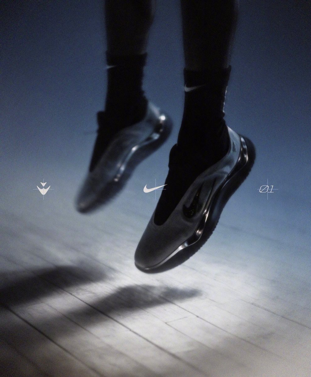 Nike Wemby 1 

文班亚马初代签名鞋实物曝光，麻麻赖赖满是尖刺的图 1 是实物，鞋面上满是软胶凸起的颗粒，整体鞋型融合一下图 3 和图 4 就可以想象一下成品样子了，密恐患者肯定不喜欢，将于明年春季 NBA全明星周末期间到来👀🦓👽 

📷：snkr_collector123 ​