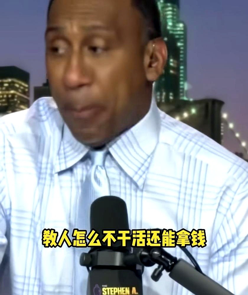快船队老板被禁赛一年，球队被罚3000万美元，还丢了5个首轮选秀权，就为了保一个球星！

NBA调查发现，快船队为了绕开薪金限制，私下帮当家球星科怀·伦纳德牵线找了四家企业搞场外代言。连他家人的差旅住宿费，球队都给报销了。

这事儿是他舅舅丹尼斯在背后施压操盘的。现在事情败露，舅舅被联盟拉黑5年，快
