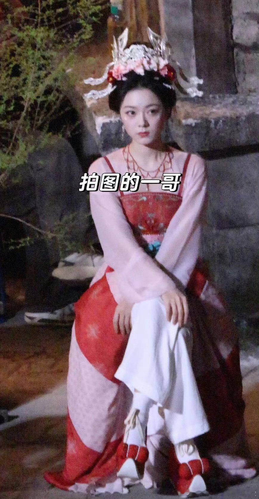 #赵今麦[超话]# 哇塞，这个妆造好好看。 ​