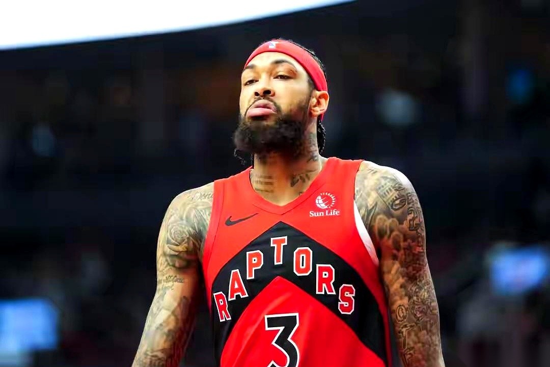 126比104，猛龙在主场续了命，把大比分追成了1比2。 比赛结束那一...