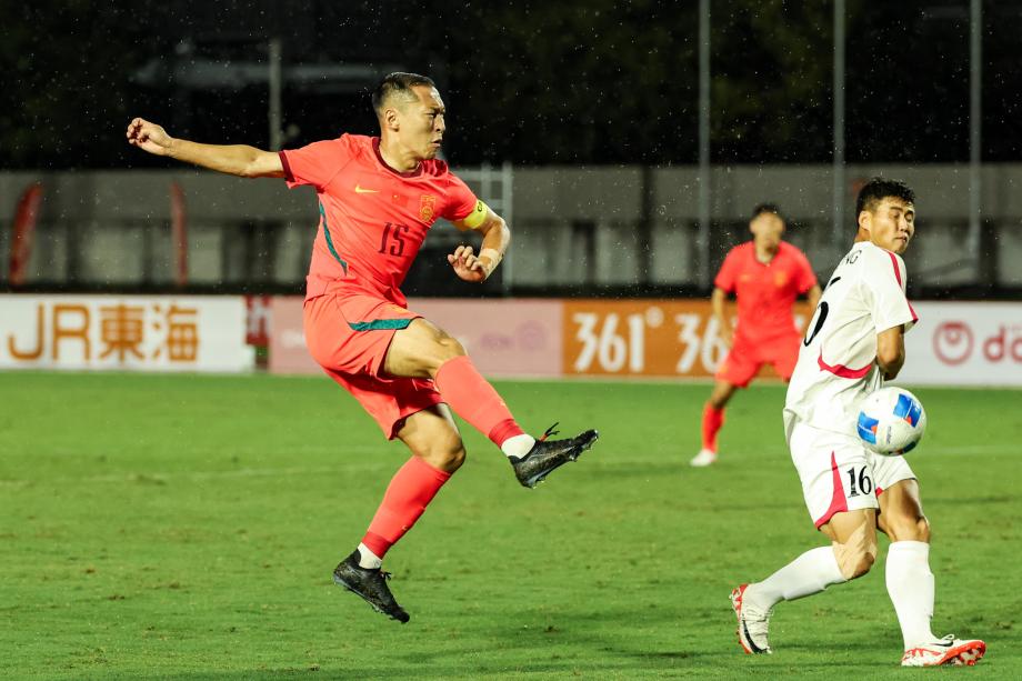 【U23国足输给旅欧选手虽败犹荣！半决赛中国U23比赛数据力压韩国！】亚运会男足半决赛，中国U23男足虽然1比2负于韩国U23男足，但是本场比赛输得并不窝囊，甚至可以称得上是一场势均力敌的较量。多少年了，我们什么时候能在比赛数据上力压对手，还在亚运会上攻破对方的大门！
数据不会说谎。中、韩U23两队