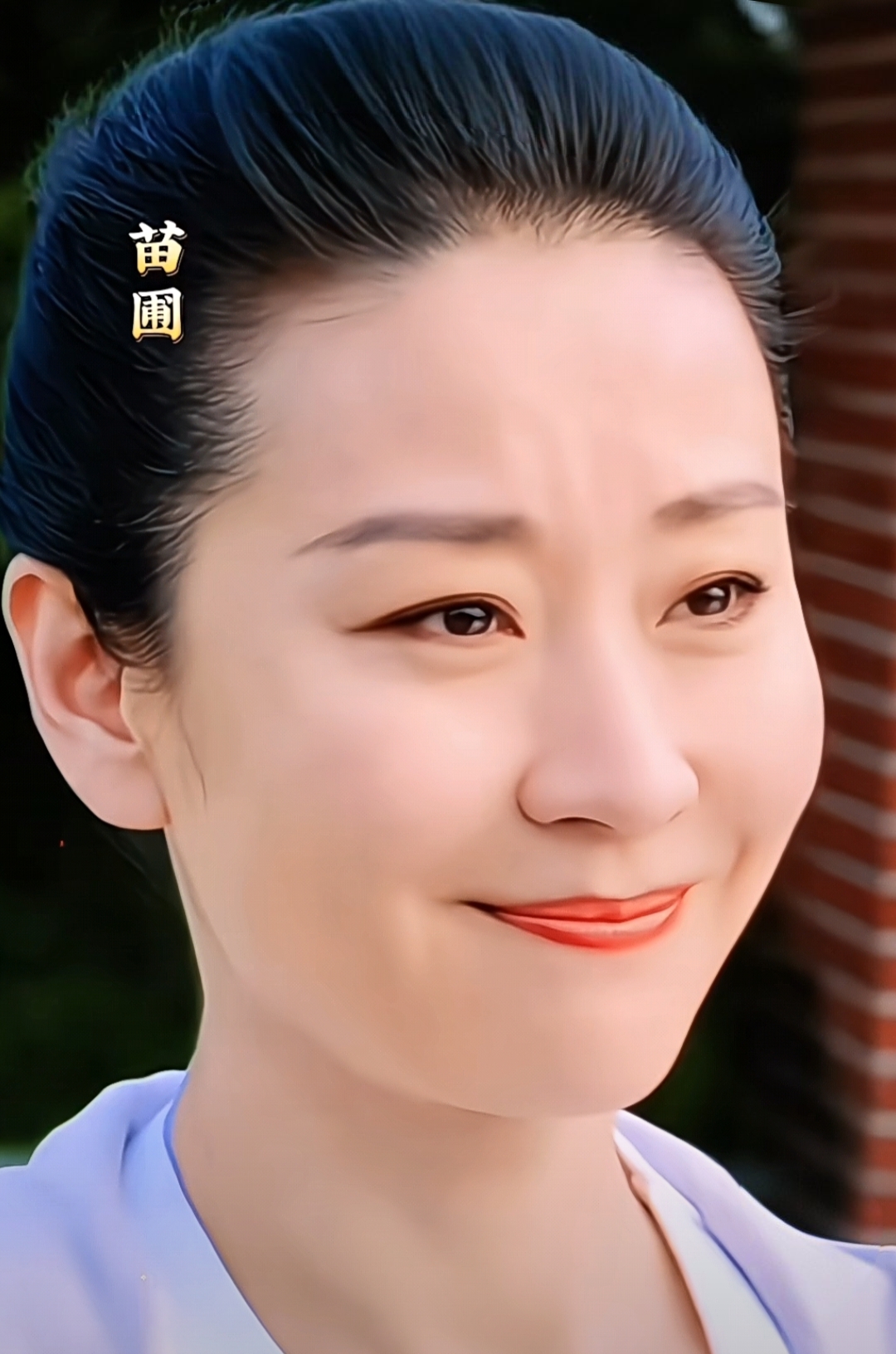 苗圃和唐嫣，她们两个的颜值谁更胜一筹？