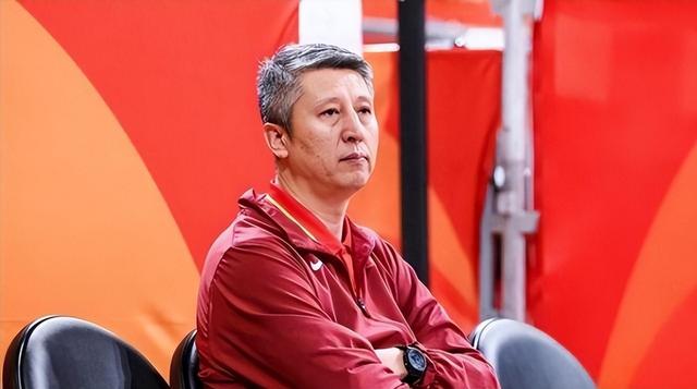 网传中国男篮主教练郭士强要下课了，这是真的吗？看看我的分析就知道了。
 
目前篮协并没有官宣郭士强下课，不过名古屋亚运会男篮打完拿到第四名之后，关于他帅位的讨论，一直就没停过。
 
这次亚运会，男篮半决赛输给日本，铜牌战又不敌伊朗，最终只拿到第四名。这个结果，明显没达到球迷和媒体的预期。大赛成绩不理