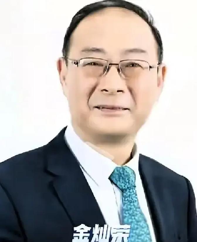 向太说：我最近在遭受一些网络暴力，未来我可能会和周星驰和好，但再也不会做回好朋友了。

向太接受了鲁豫的访谈，说到了有关周星驰电影的事。

这场风波的导火索，其实是向佐在直播里那句被剪掉后半截的玩笑，原话没说完整，火却已经先烧到了向太和周星驰多年的旧怨上。

很多时候，大家吵的根本不是电影，也不是一