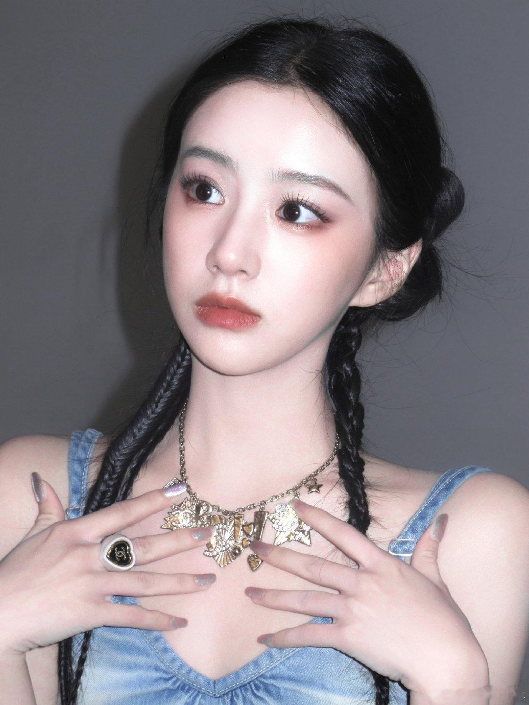 #包上恩# 
姐姐好美
​
